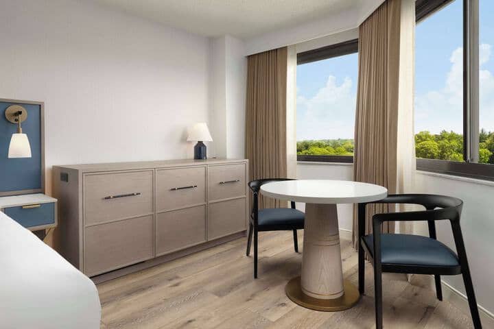 Room 12 of 66